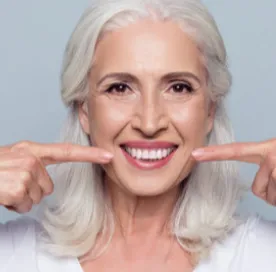 Enthusiastic female purchaser sharing positive verification feedback regarding optimized health wellness milestones and daily energy levels.